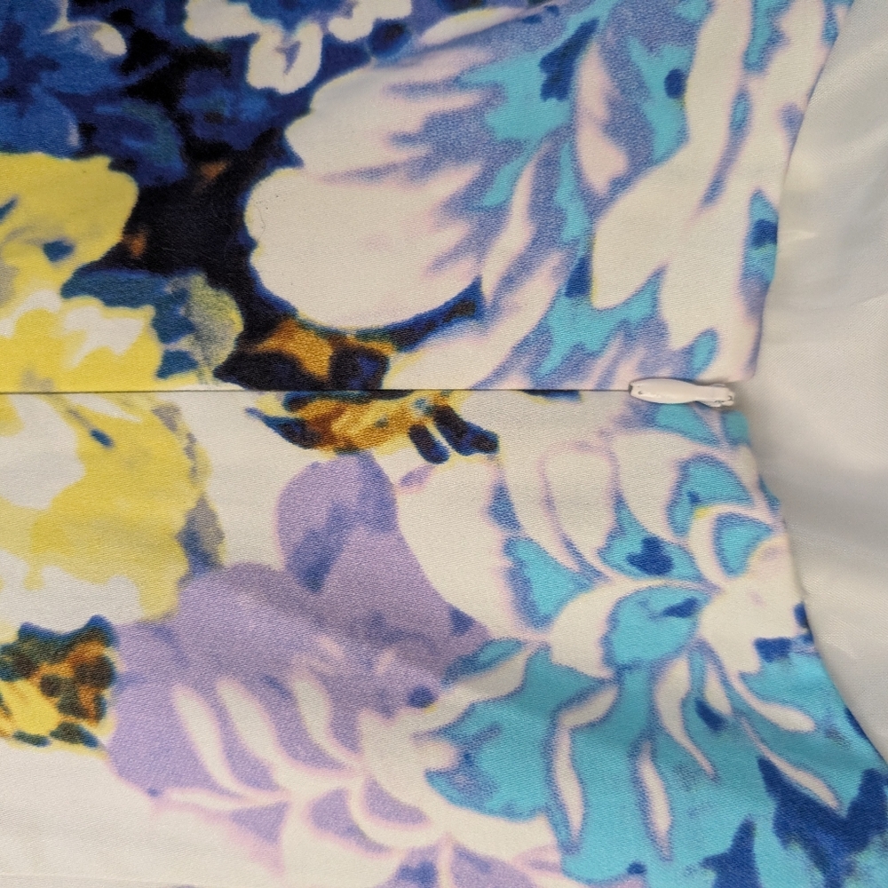 EUC New York & Company Sleeveless Bold Floral Flare Dress Cutout Back Zip Sz 2 - Picture 9 of 12